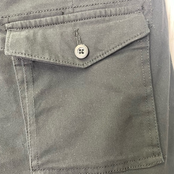 Amazon essentials Men's Black Cargo Pants - Picture 5 of 10